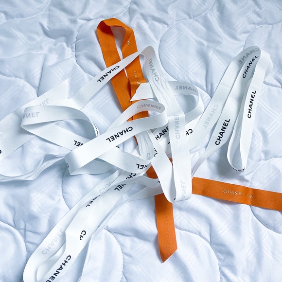 Chanel classic black and white wrapping ribbon - Picture 2 of 2